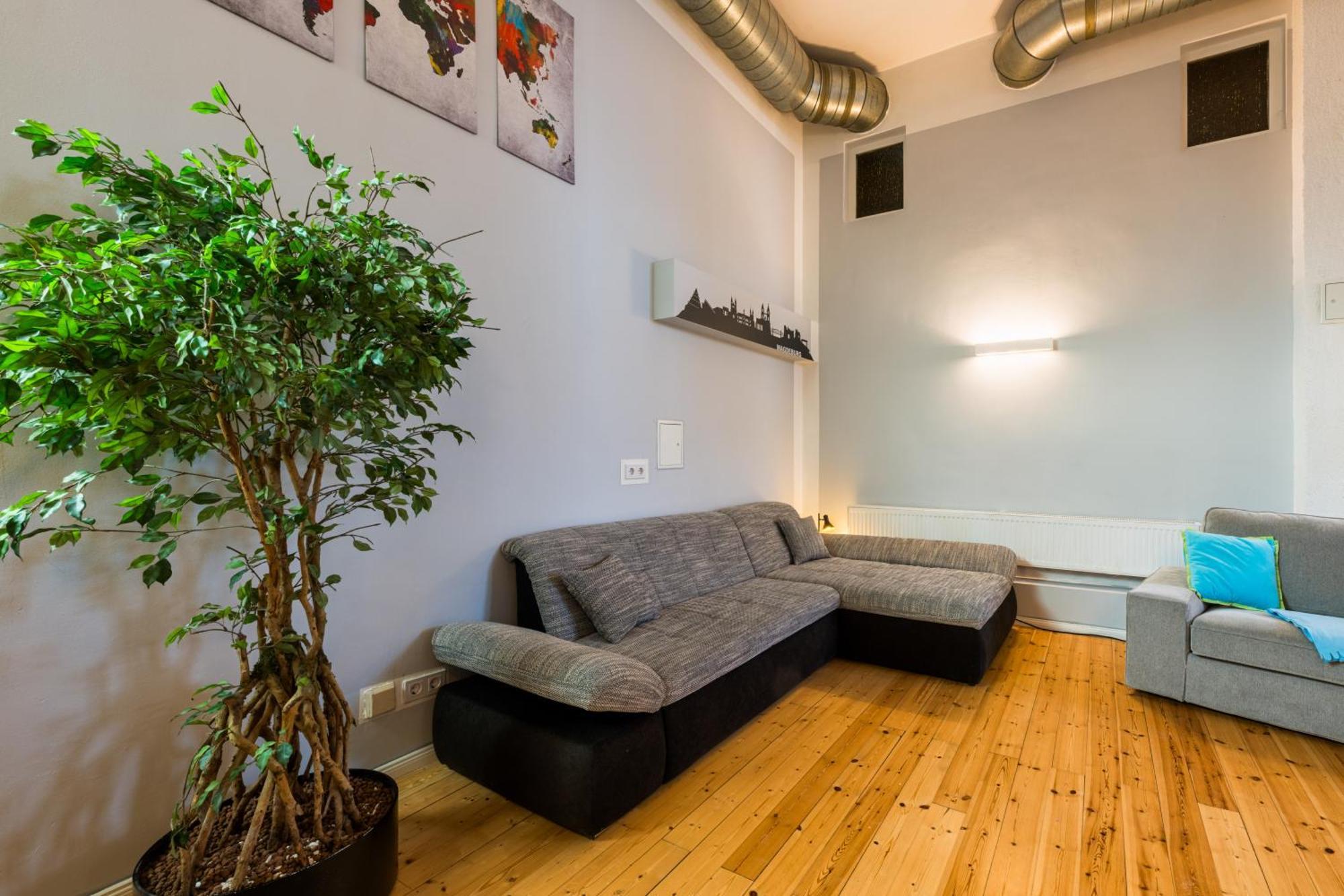 Exklusive Und Grosszuegige Wohnung 140 Qm In Magdeburg Top-Lage Mit Kicker Fuer Bis Zu 8 Personen ภายนอก รูปภาพ